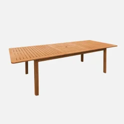 Ausziehbarer Gartentisch aus Eukalyptusholz 180/240cm für 6-8 Personen