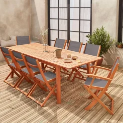 Ausziehbarer Gartentisch aus Holz, 8 Stühle