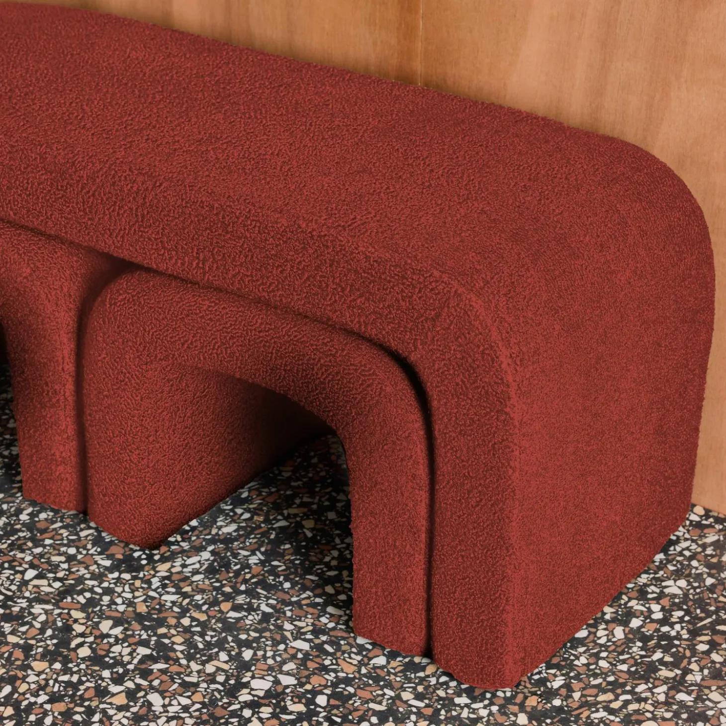 Bank und Satzhocker Bouclé