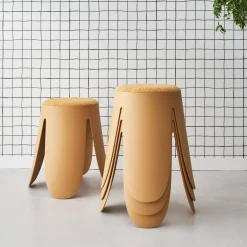 4er Set stapelbare Hocker, strukturierter Bouclébezug