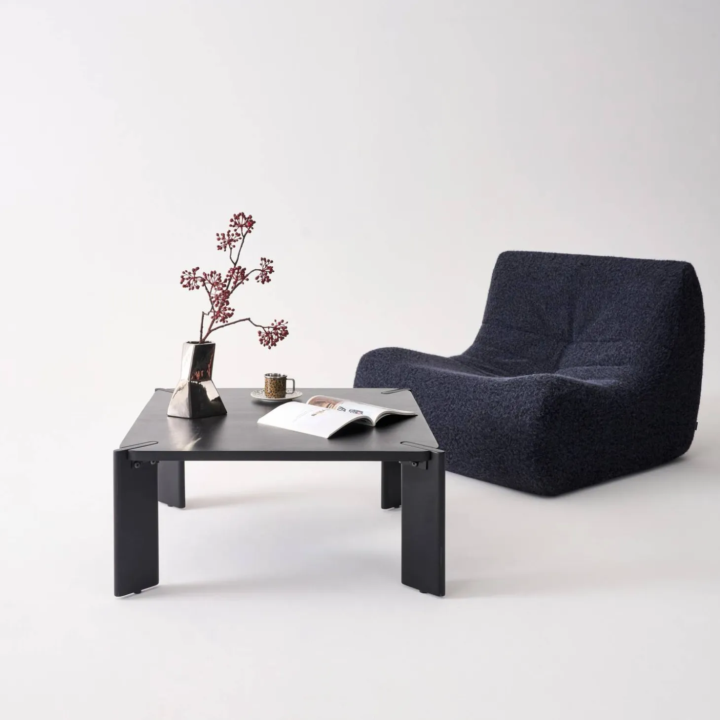 Exotischer quadratischer Couchtisch aus Massivholz