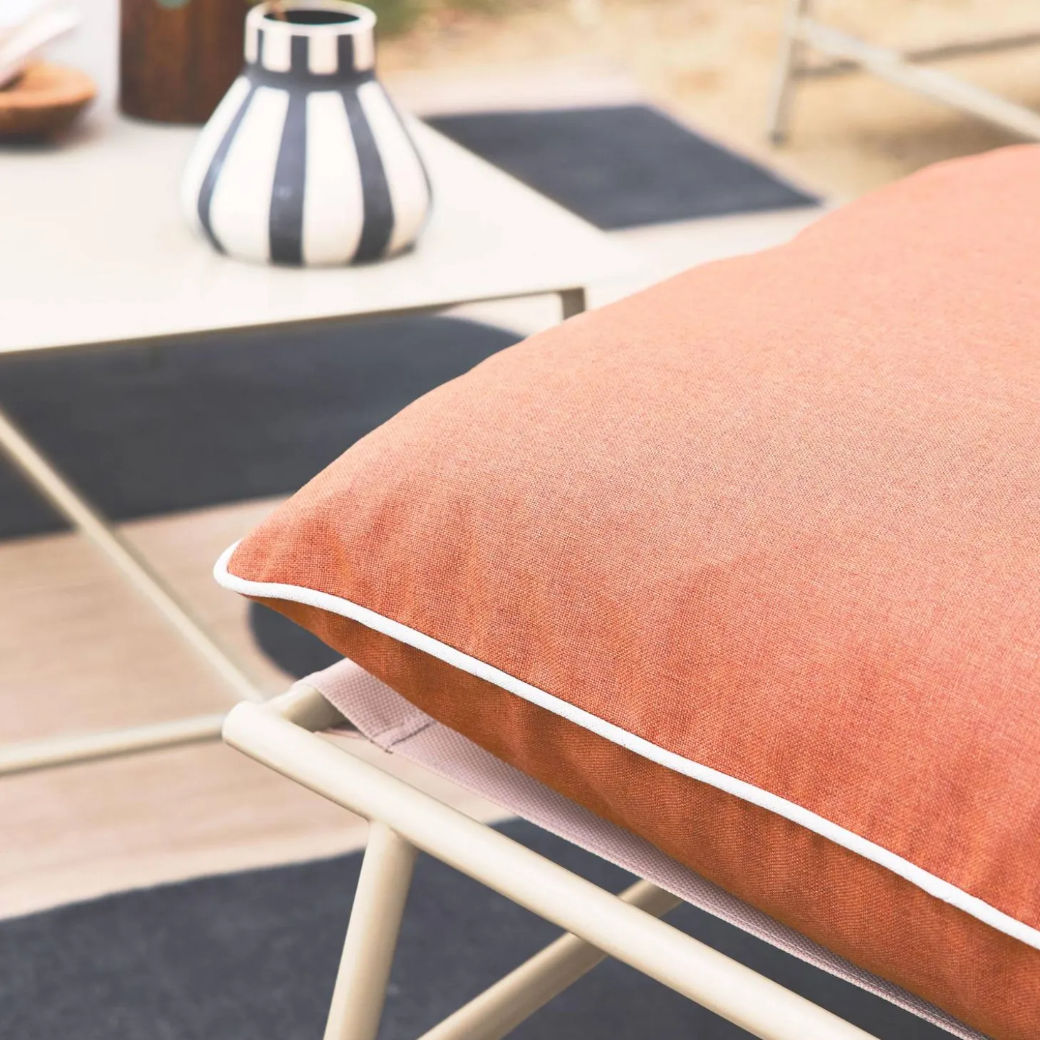 Gartenlounge aus Stahl und Textilene für 4 Personen