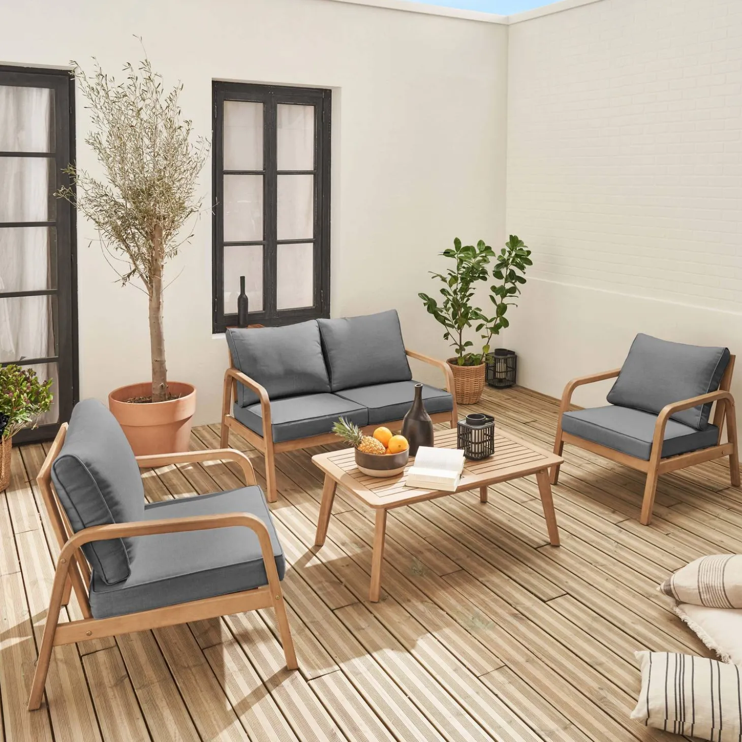 Gartenmöbelset aus Akazienholz
