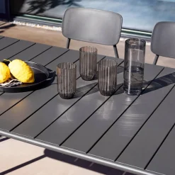 Gartentisch aus Stahl + 6 Stühle