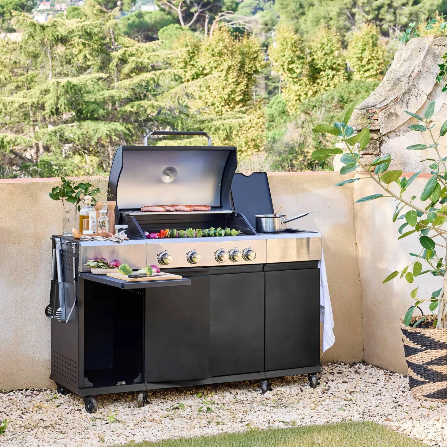 Gasgrill 4 Brenner + 1 Seitenbrenner