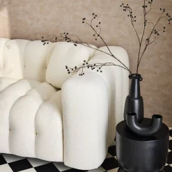 Gepolstertes Sofa mit strukturiertem Bouclé-Bezug, 2-Sitzer