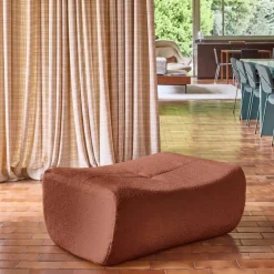 Hocker, Fußhocker mit strukturiertem Bouclé-Bezug für Sessel und Sofas