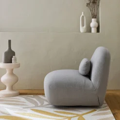 Innen-/Außenteppich mit Pflanzenmuster in Beige und Senf, recyceltes Polyester