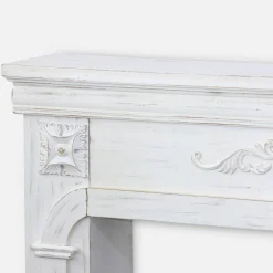 Kaminmantel mit gekalkter Holzoptik