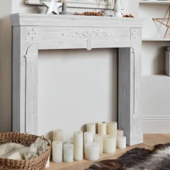 Kaminmantel mit gekalkter Holzoptik