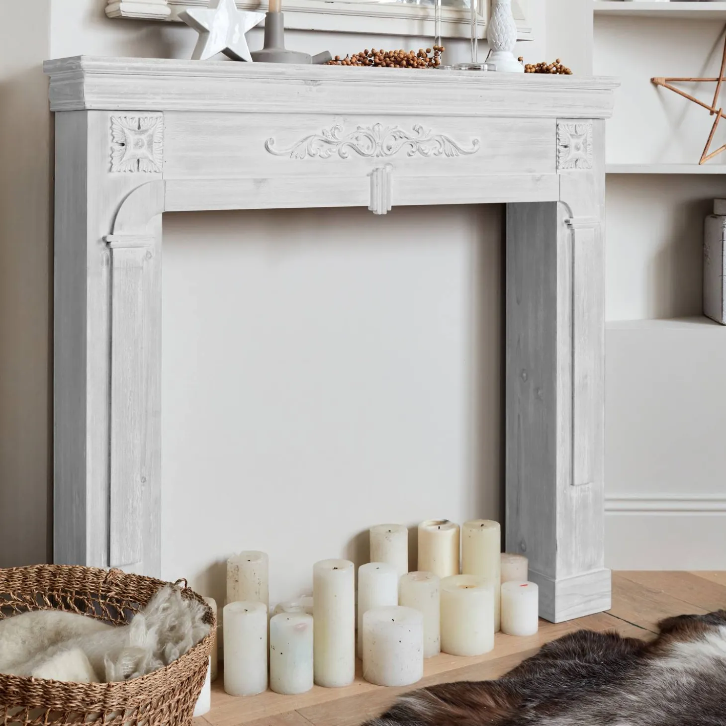 Kaminmantel mit gekalkter Holzoptik