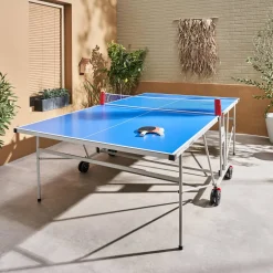 Klappbare Outdoor-Tischtennisplatte mit 4 Schlägern und 6 Bällen