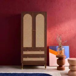 Kleiderschrank mit 2 Türen, 2 Schubladen und Rattan-Geflecht