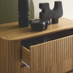 Kommode mit geriffeltem Holzkdekor 3 Schubladen
