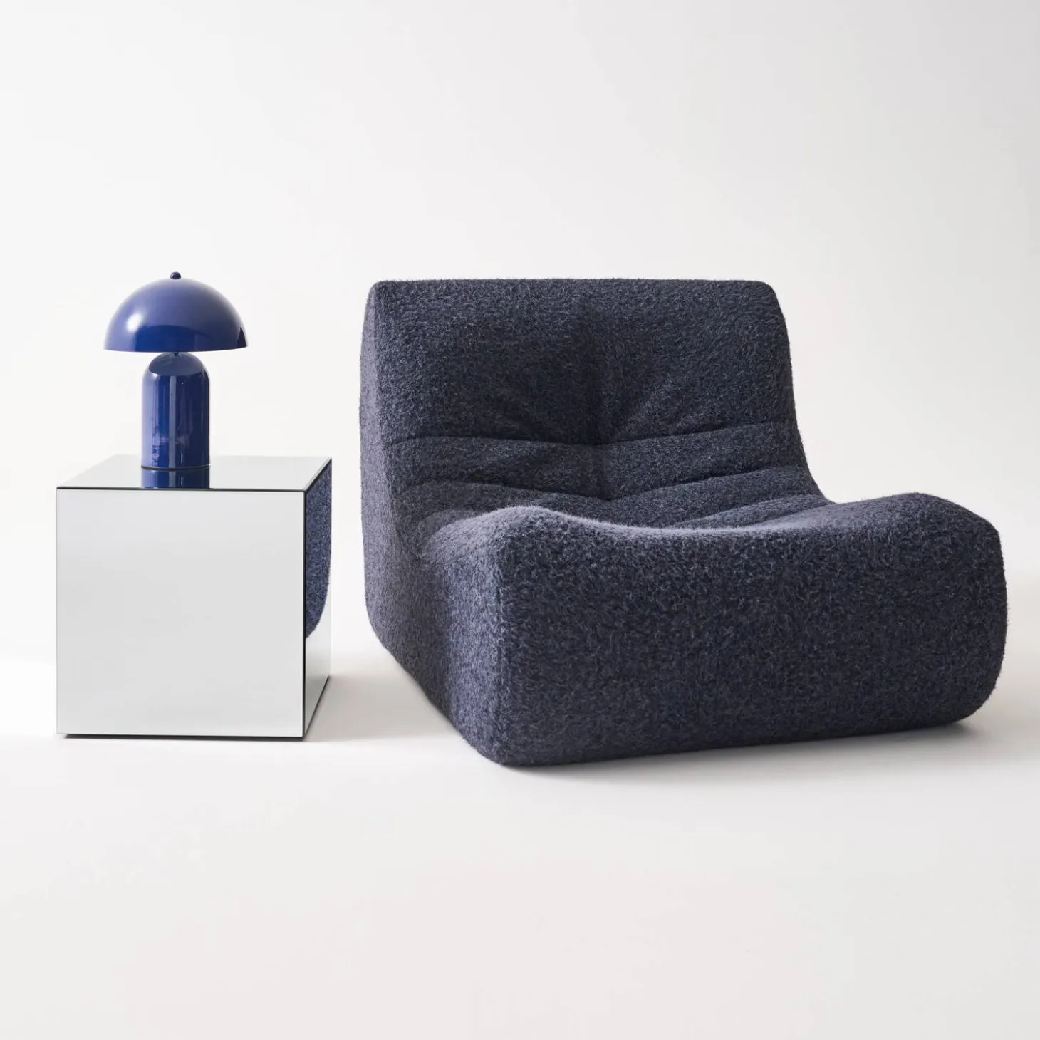 Kubischer Tisch mit Spiegelglas, Sofaende, Beistelltisch, 40 cm