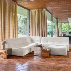 Modulares Ecksofa für 7 Personen mit Cordbezug und Hocker