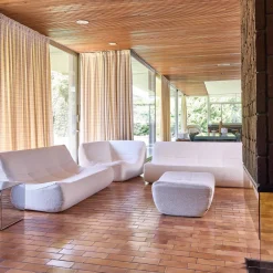 Modulares Ecksofa für 7 Personen mit strukturiertem Bouclé-Bezug und Hocker
