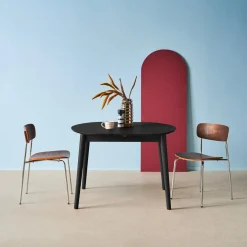 Ovaler ausziehbarer Esszimmer-Tisch Heveaholz und Eichenfurnier, für 4-6 Personen