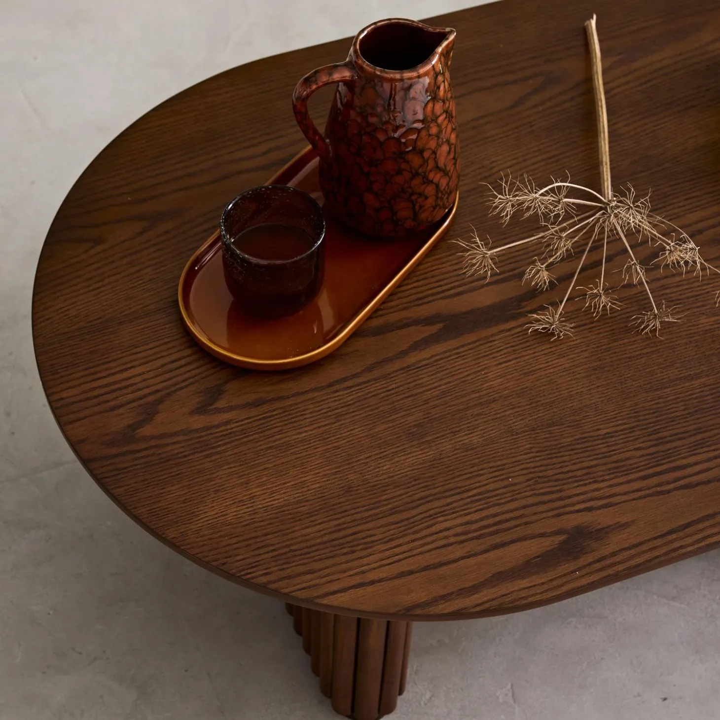 Ovaler Couchtisch Heveaholz und Eichenfurnier