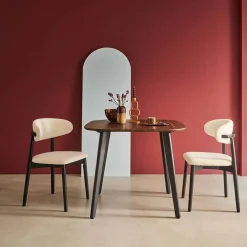 Quadratischer Esstisch im Holzlook mit schwarzen Metallbeinen für 4 Personen