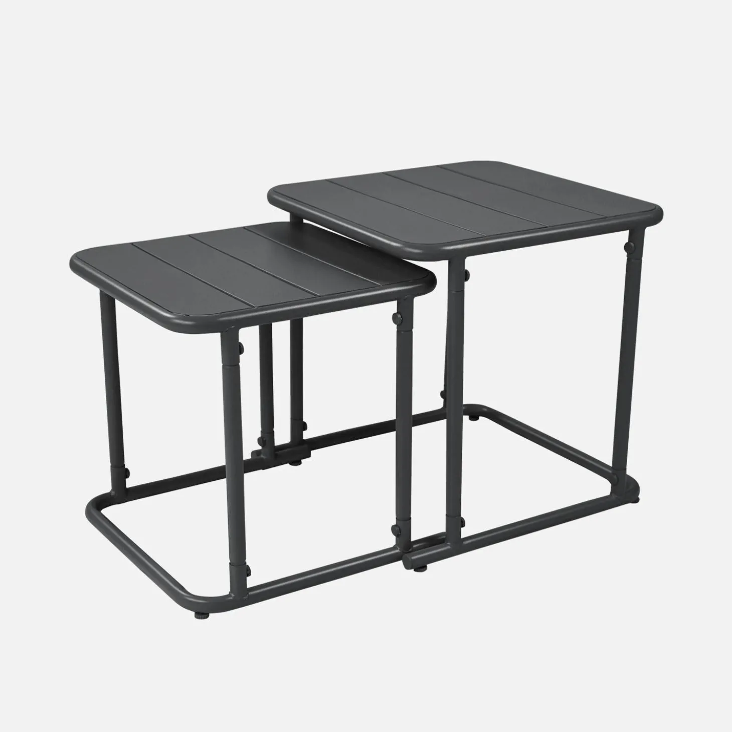 Quadratischer Satztisch für den Außenbereich aus Stahl
