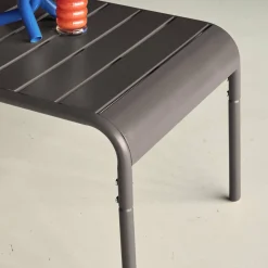 Rechteckiger Couchtisch aus Stahl für den Garten