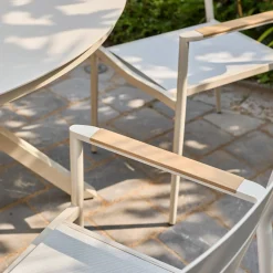 Runder Gartentisch Ø140cm aus Aluminium und Glas + 6 Sessel
