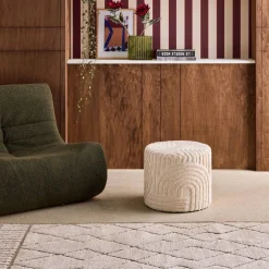 Runder Hocker aus getuftetem Bouclé