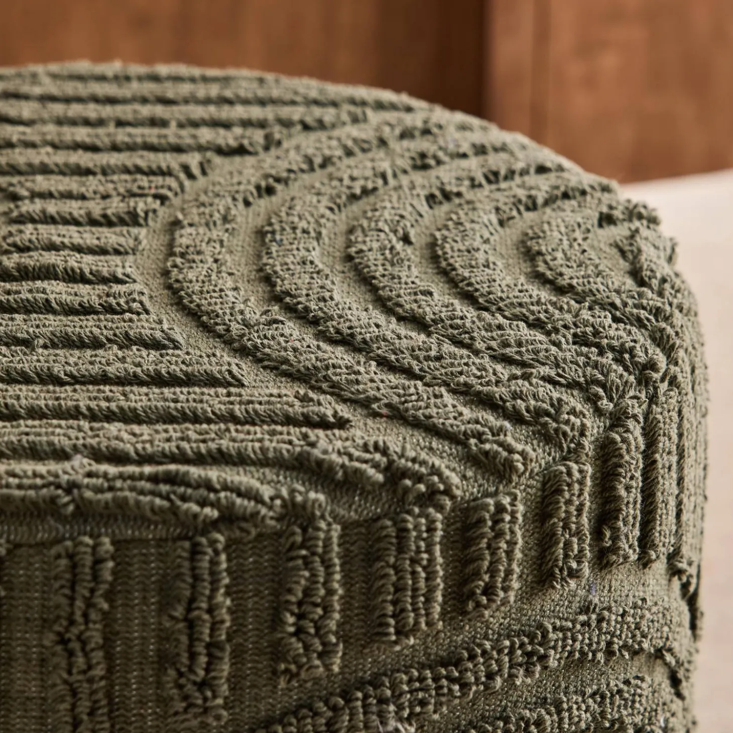 Runder Hocker aus getuftetem Bouclé