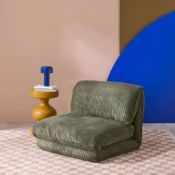 Sessel mit Schlaffunktion und breit geripptem Cordbezug