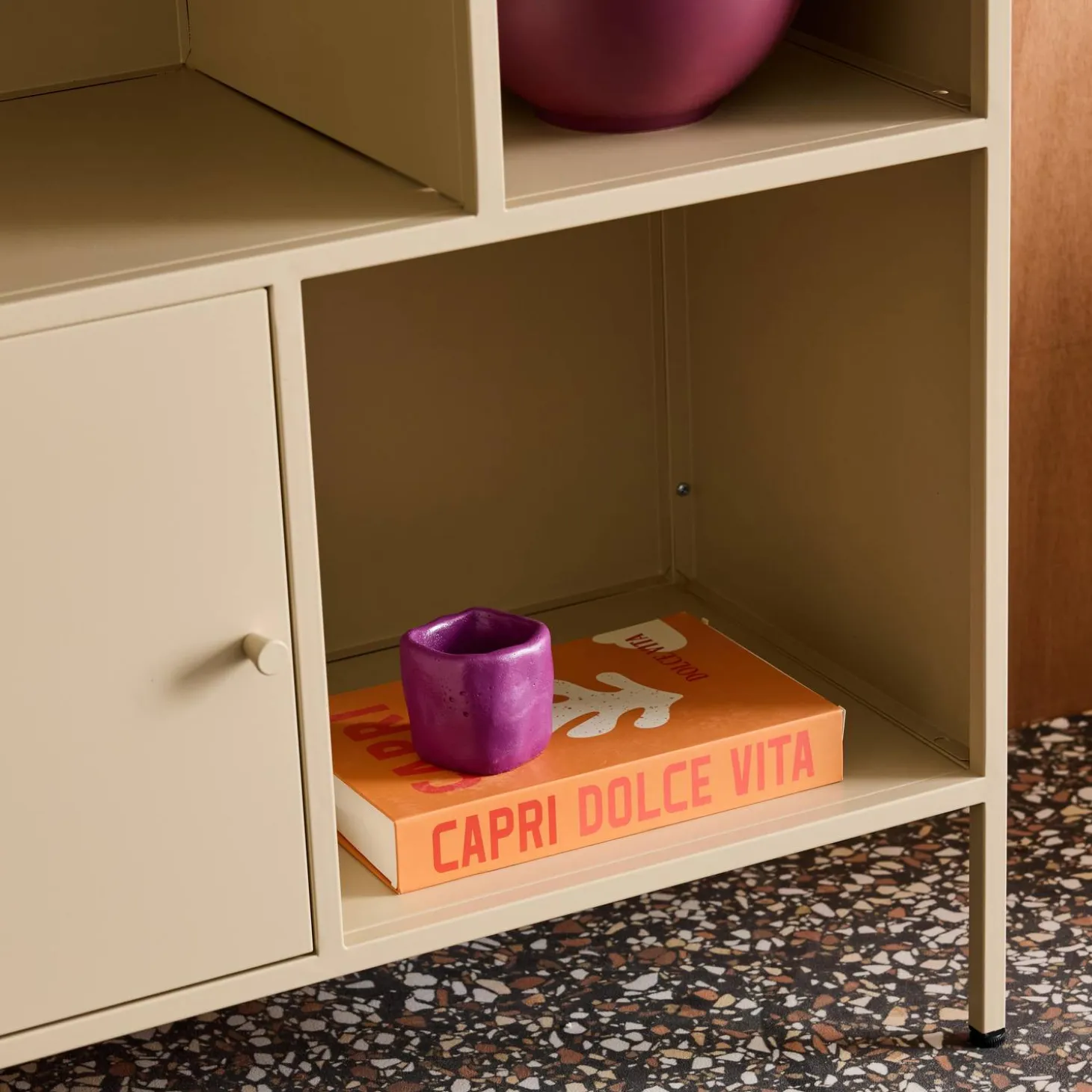 Sideboard, industrielles Aufbewahrungsmöbel aus Stahl mit 6 Stauräumen