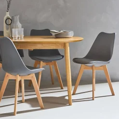6 skandinavische Stühle mit Holzbeinen