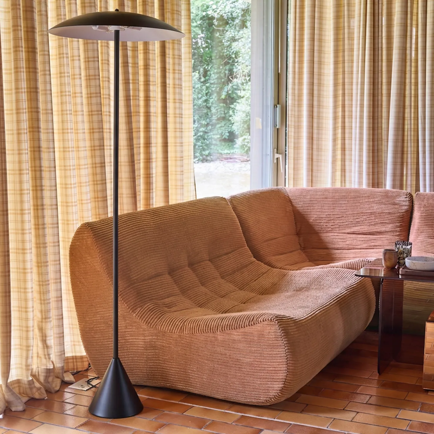 Stehlampe aus Metall für Indoor Ø50cm
