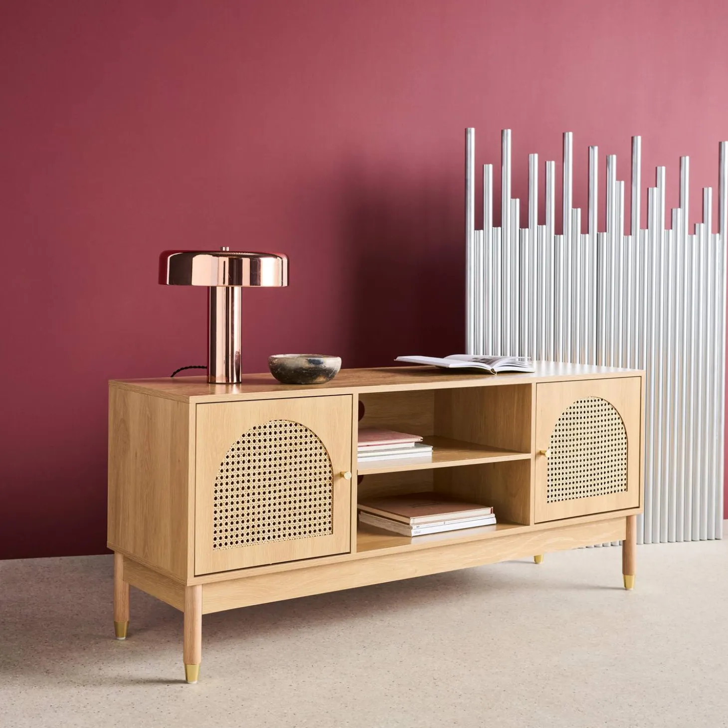 TV Möbel Holzdekor und Rattan-Geflecht 2 Türen 140cm