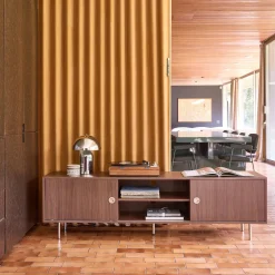 Vintage-TV-Möbel mit Holzdekor und Edelstahl, 2 Türen, 180cm