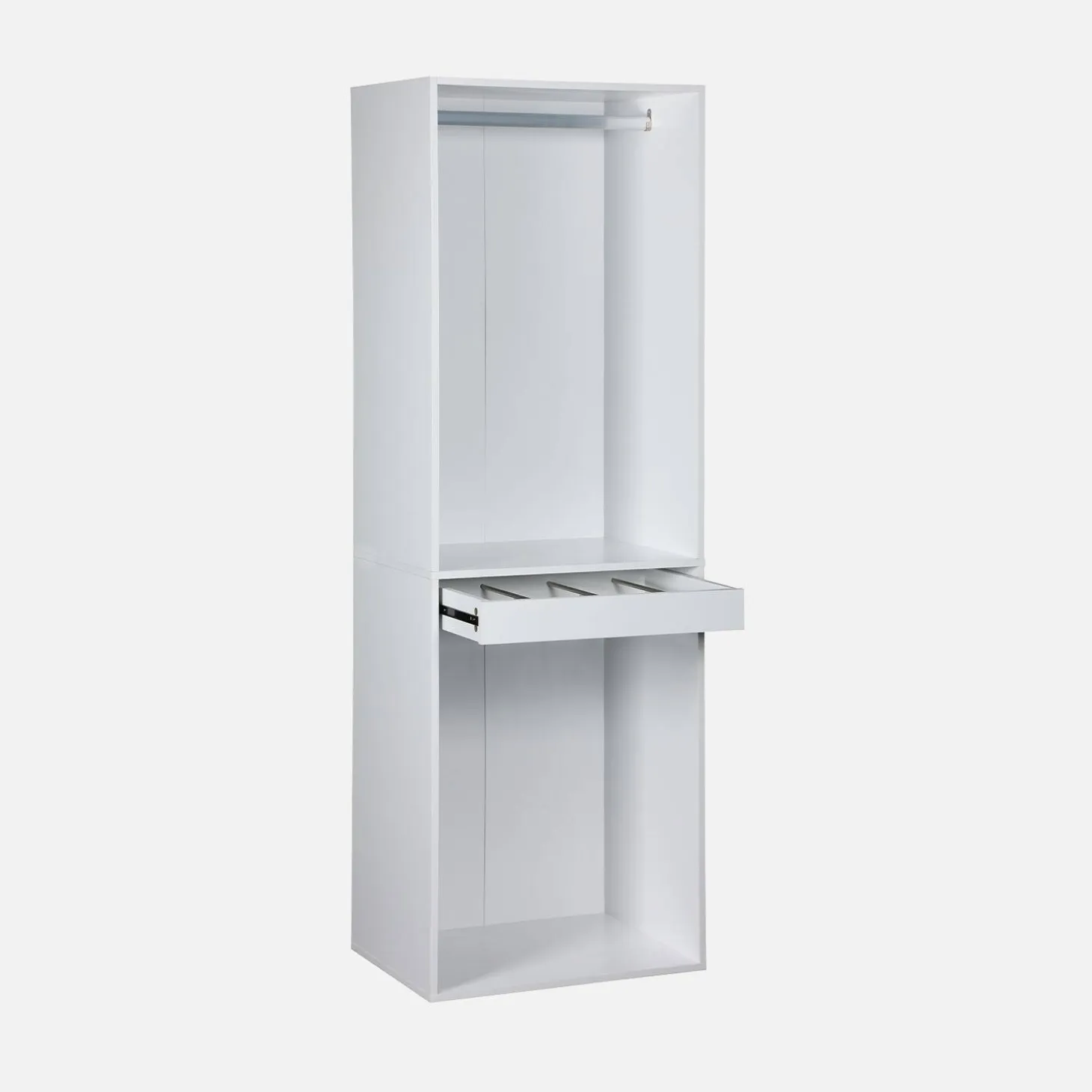 Ankleidemodul mit Garderobe und Hosenhalter