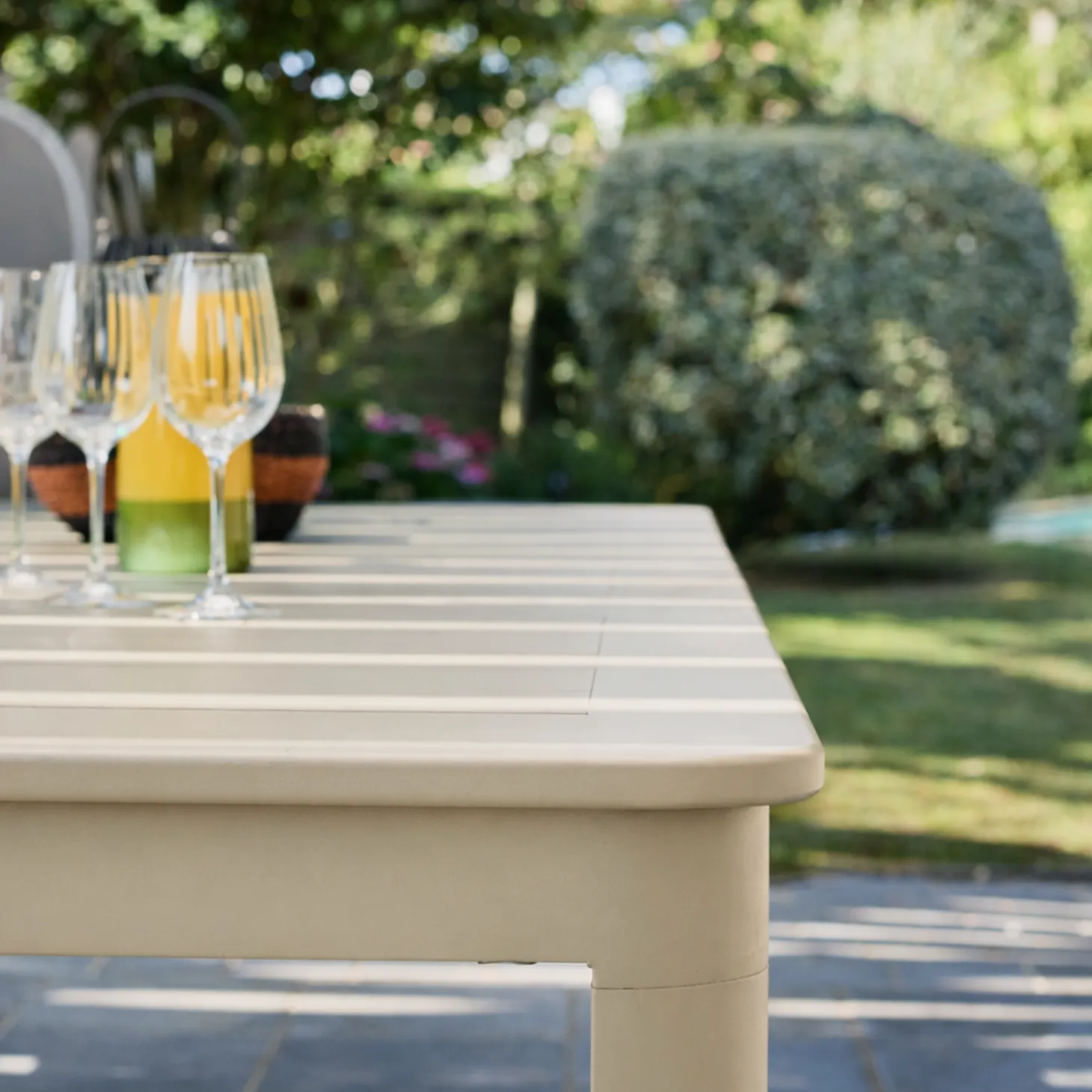 Ausziehbarer Gartentisch aus Aluminium 199/258,5cm für 12 Personen