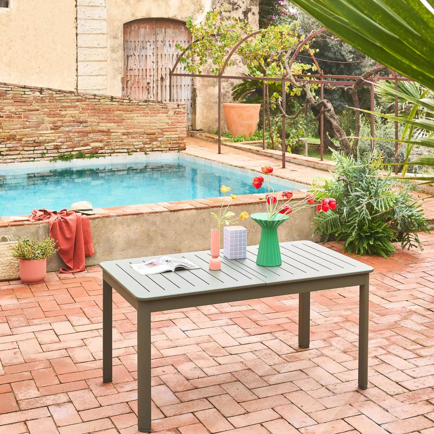 Ausziehbarer Gartentisch aus Aluminium, 6 Plätze