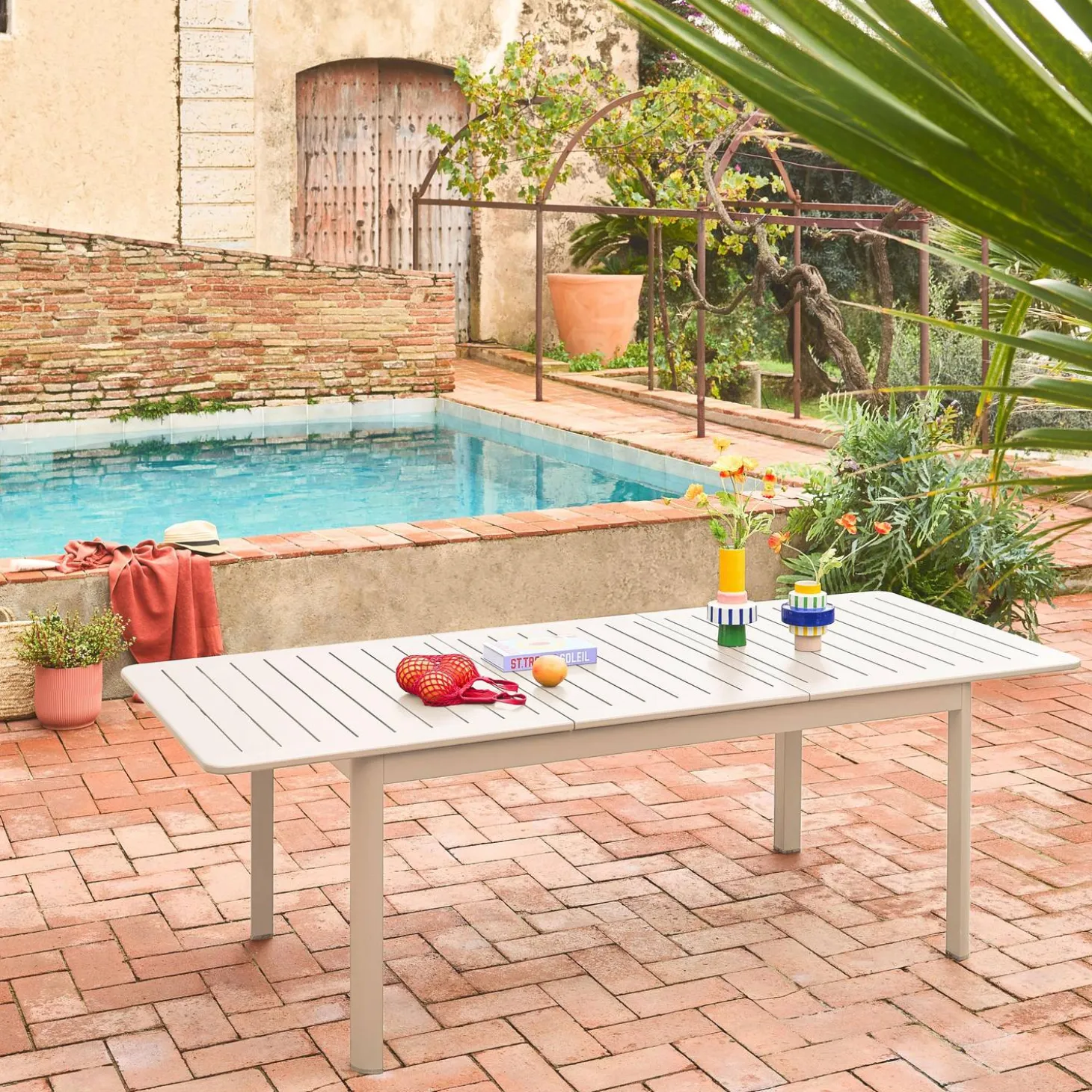 Ausziehbarer Gartentisch aus Aluminium, 8 Plätze