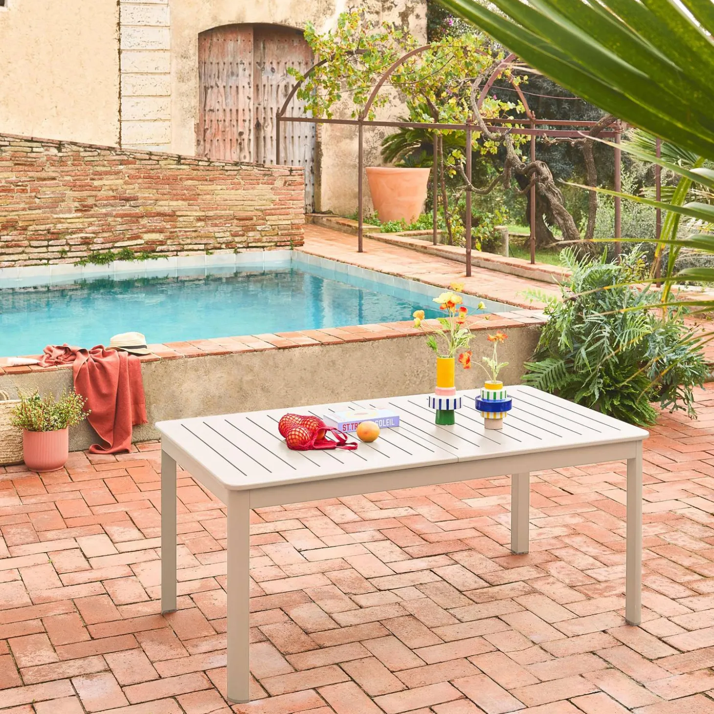 Ausziehbarer Gartentisch aus Aluminium, 8 Plätze