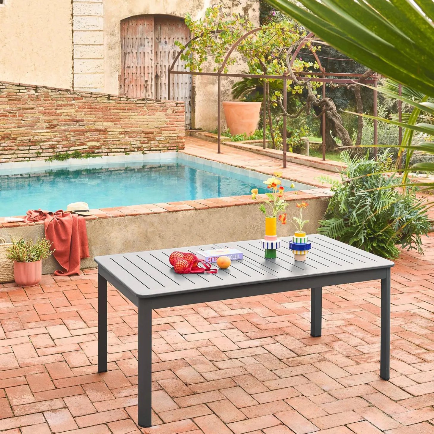 Ausziehbarer Gartentisch aus Aluminium, 8 Plätze