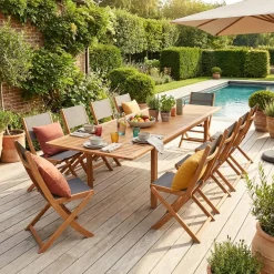 Ausziehbarer Gartentisch aus Eukalyptusholz + 12 Stühle
