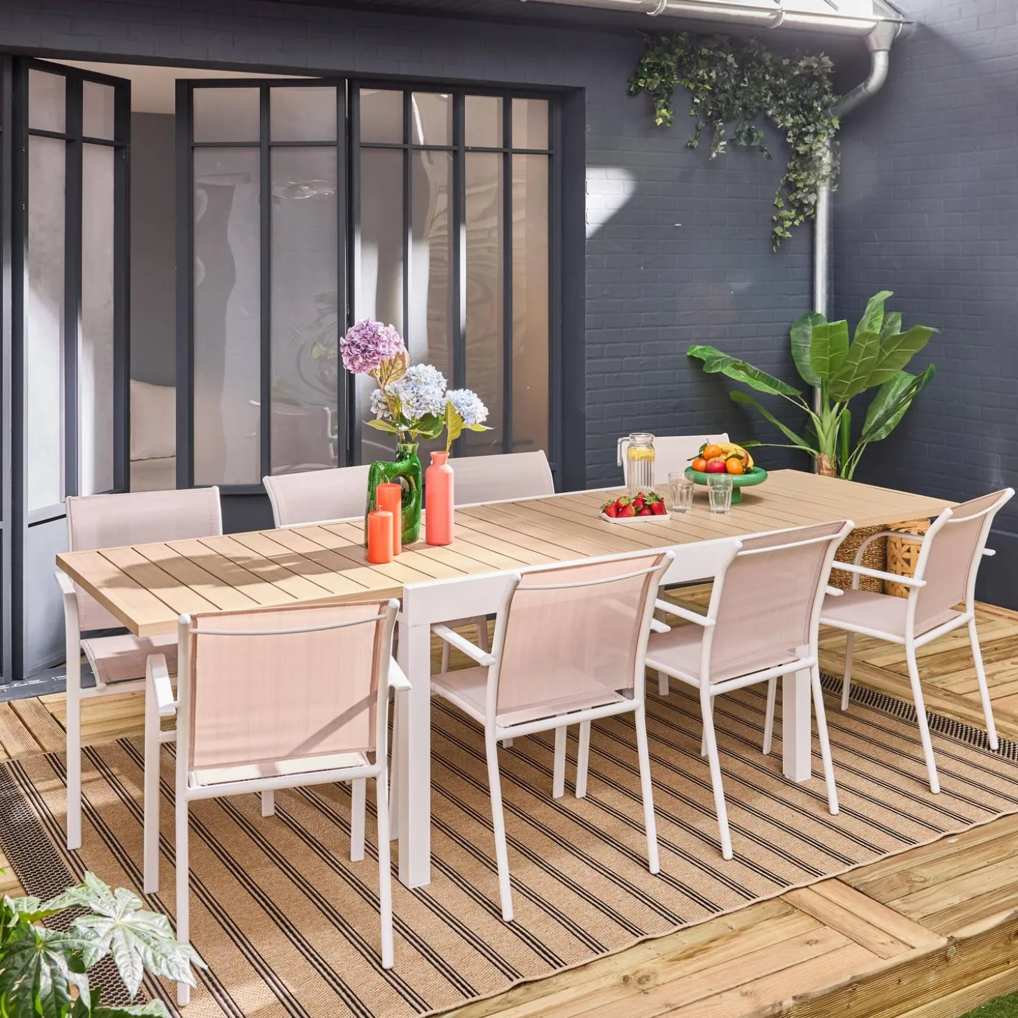 Ausziehbarer Gartentisch 135/270 cm, 8 Sessel, Aluminium und Textilene