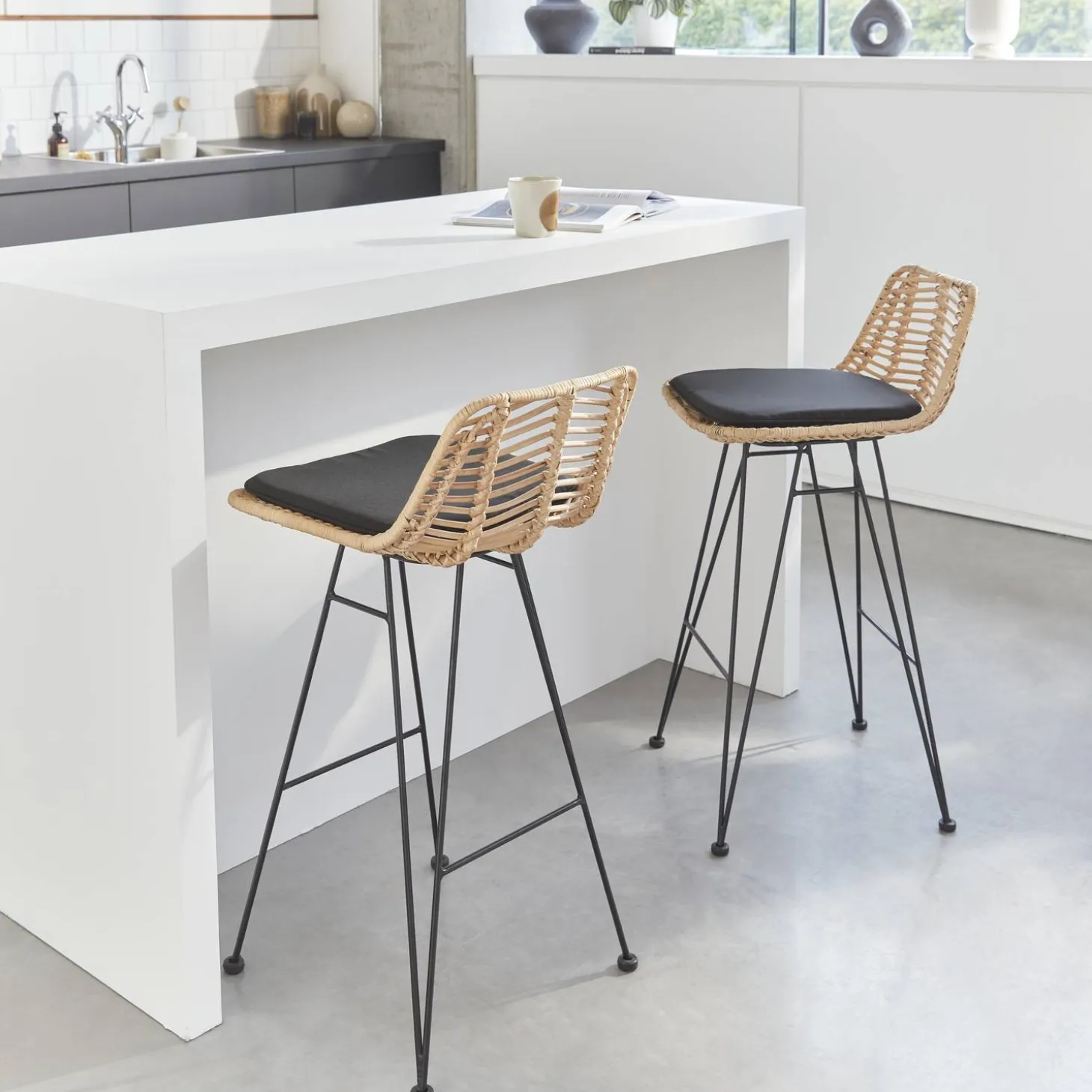 2 Barhocker Rattan und Metall, 67cm