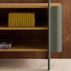 Bücherregal aus gebogenem Metall mit Holzdekor, 6 Ebenen
