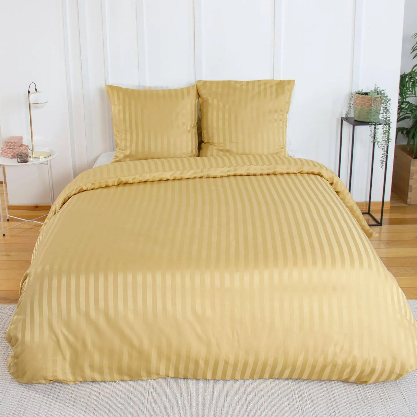 Bettwäsche-Set aus Polyester mit Satin-Effekt, feine Streifen, 2 Plätze, gelb