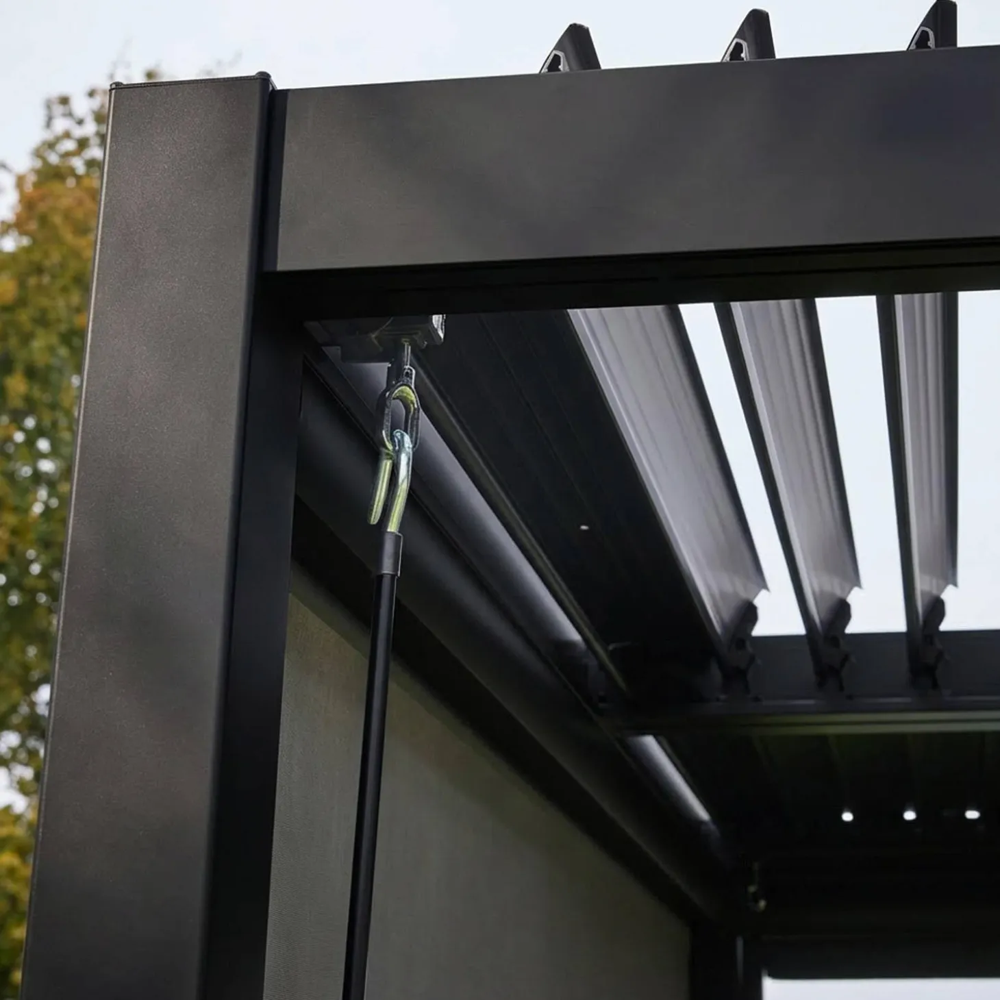 Bioklimatische Pergola mit Lamellendach Palace 3x4m