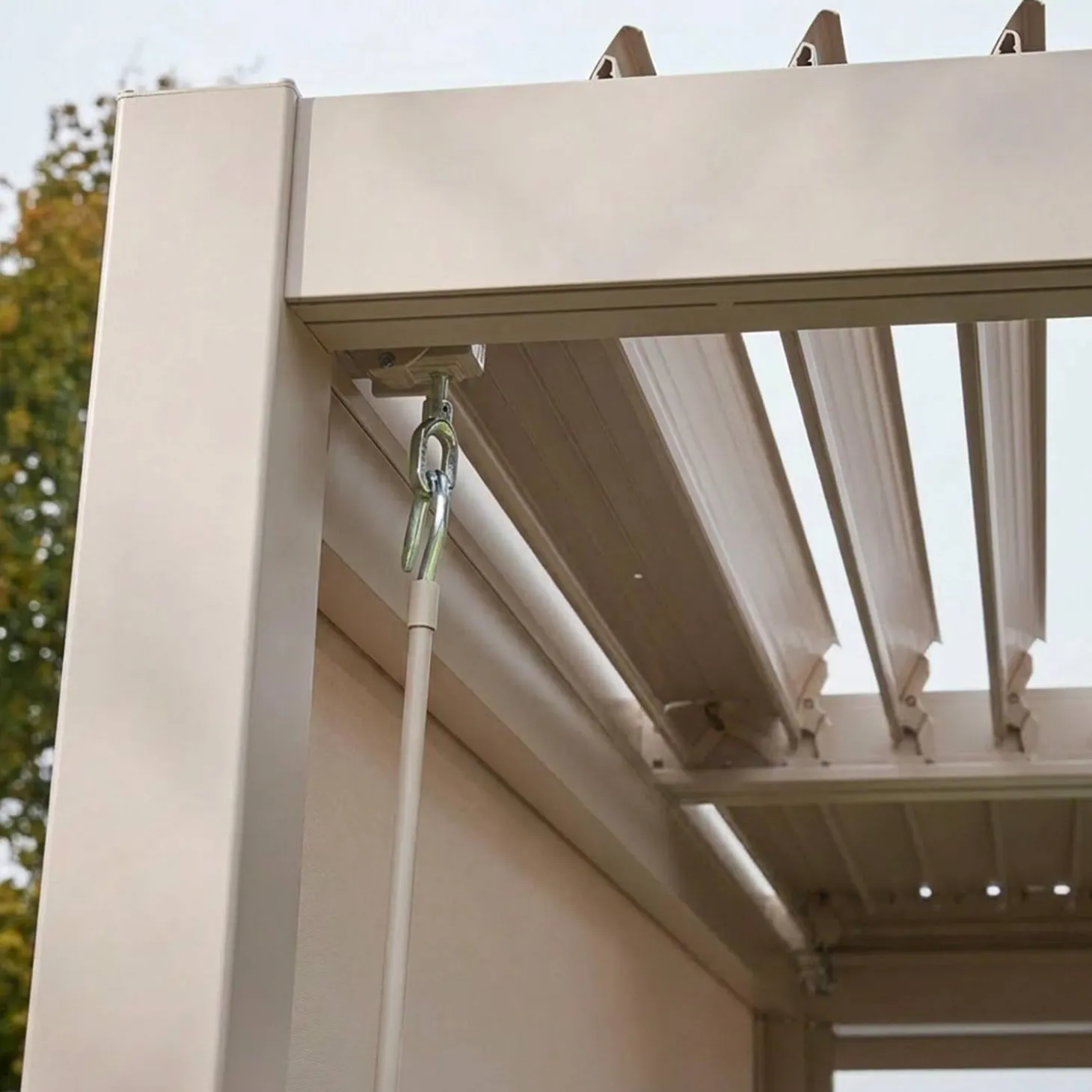 Bioklimatische Pergola mit Lamellendach Palace 3x4m