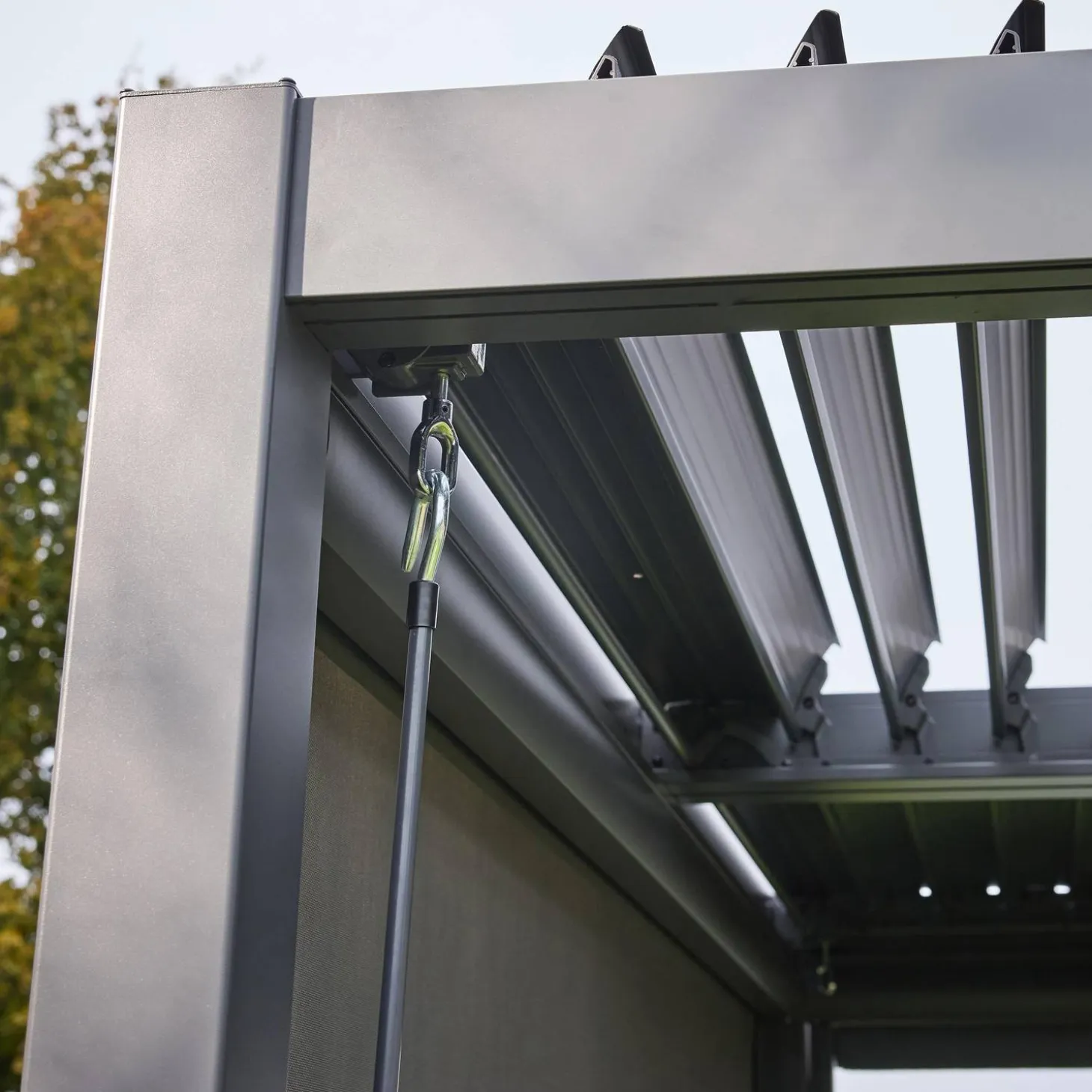 Bioklimatische Pergola mit Lamellendach Palace 3x4m