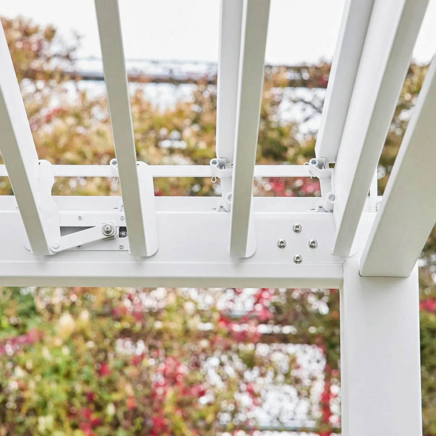 Bioklimatische Pergola mit Lamellendach Triomphe 3x4m